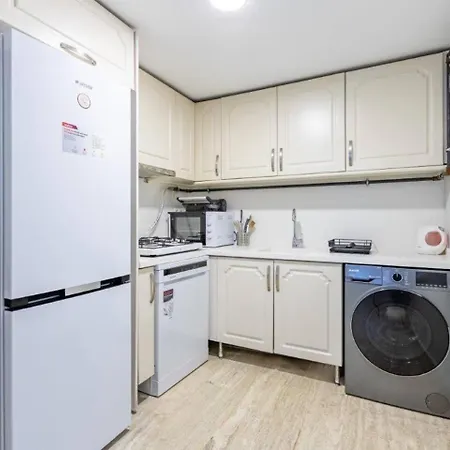 Beautiful Bright 3bd15bath Central House! #345 بيت للعطل