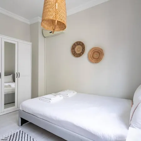 بيت للعطل Beautiful Bright 3bd15bath Central House! #345 *